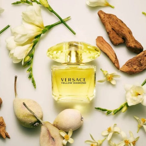 VERSACE YELLOW DIAMOND 3 PCS SET FOR WOMEN: 1.7 EAU DE TOILETTE SPRAY + 1.7 SHOWER GEL + 1.7 BODY LOTION.